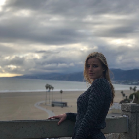 Meet your Posher, Alex - Picture 1 of 1